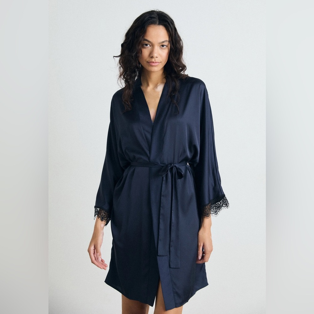 Simone Perele navy Satin Secrets Kimono robe
